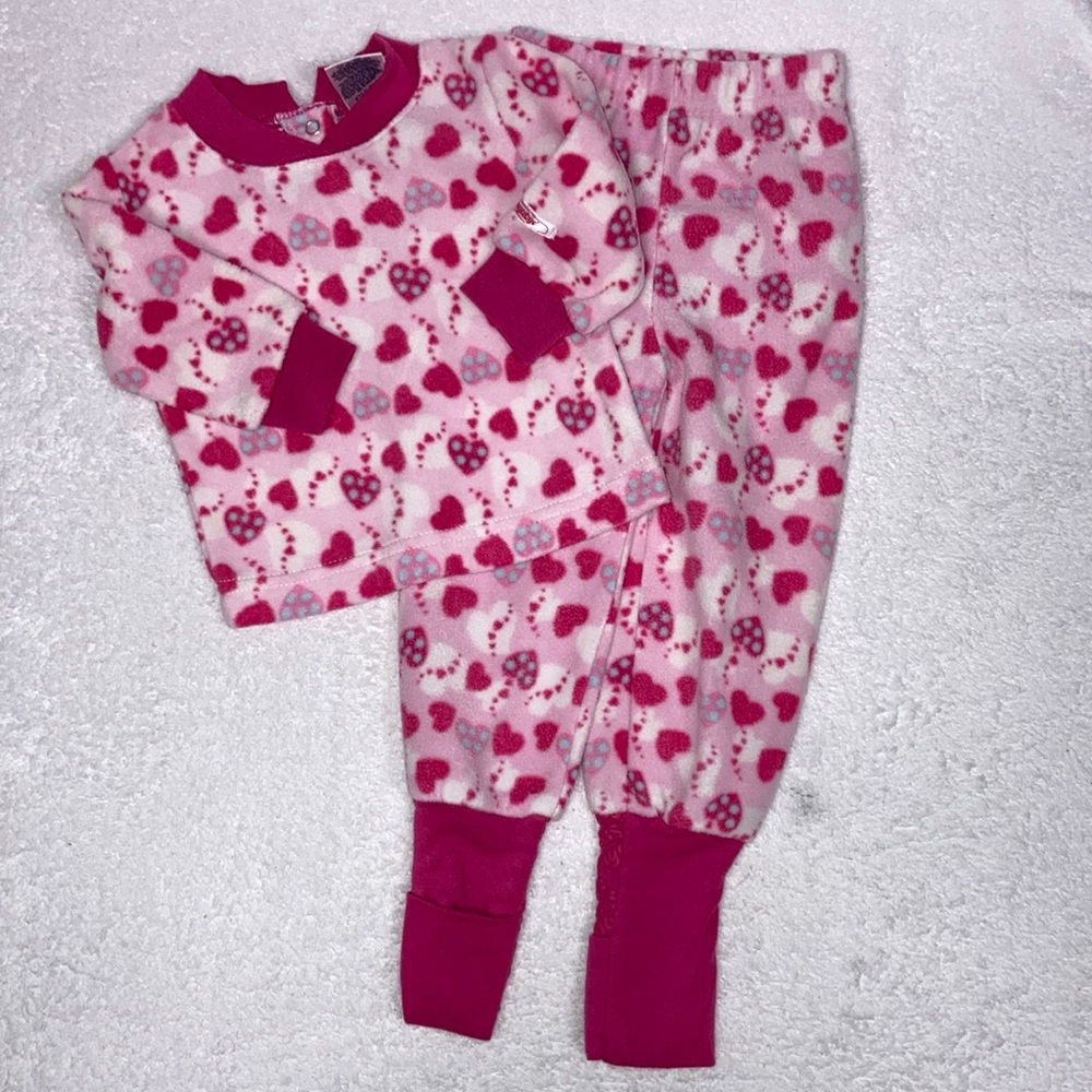 Snugabye convert a foot fleece heart pajamas 12m
